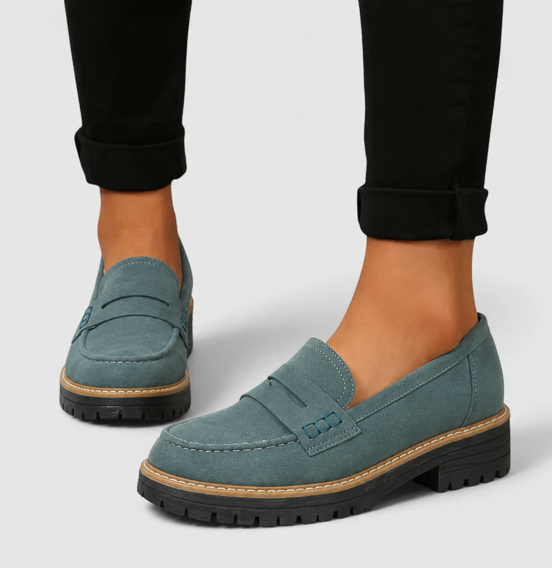 Modische Damen Plateau Loafer. Diese orthopädischen Freizeitschuhe bieten stilvollen Komfort und unterstützen die Fußgesundheit.