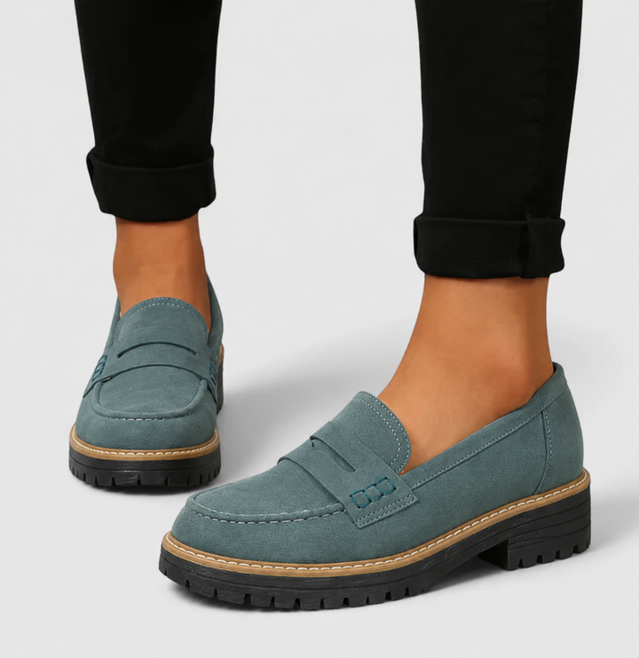 Modische Damen Plateau Loafer. Diese orthopädischen Freizeitschuhe bieten stilvollen Komfort und unterstützen die Fußgesundheit.