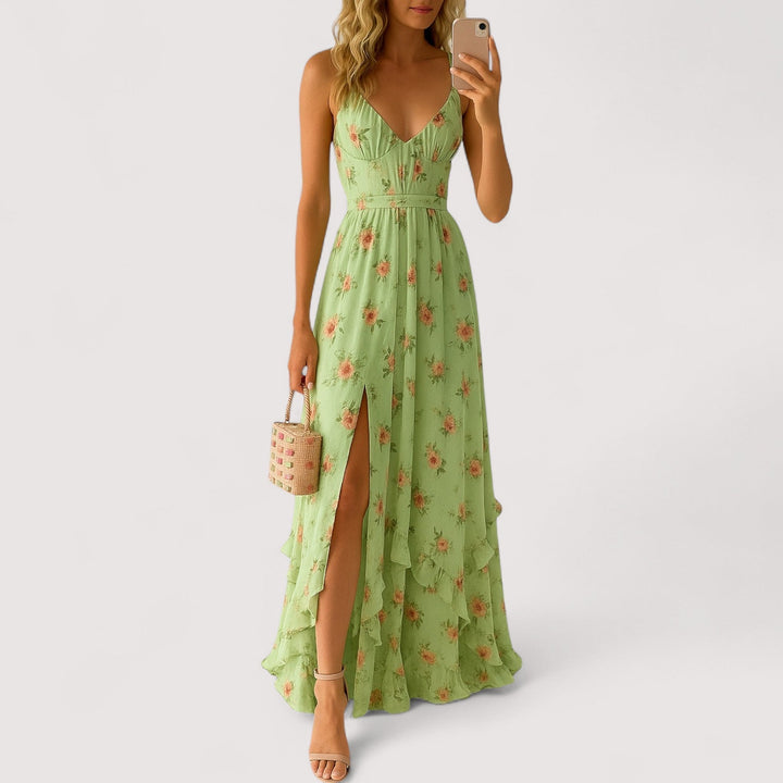 Bequemes beiges Damenkleid, fließend und locker geschnitten, ideal für entspannte Tage.