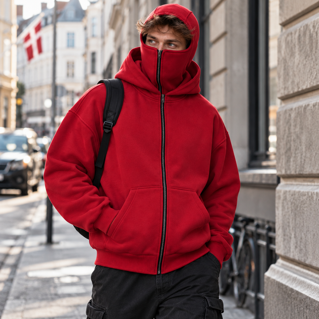 Komfortabler Herren Kapuzenpullover mit praktischer Kapuze. Perfekt als warmer Begleiter für kühle Tage.