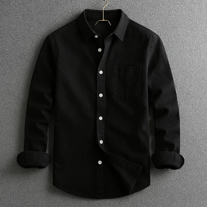 Smartes Herrenhemd für Business & Freizeit. Das elegante Slim-Fit Hemd mit Umlegekragen ist bequem und vielseitig.