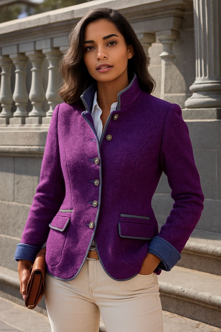 Schicker Damen Cardigan mit Stehkragen. Eine vielseitige Damenstrickjacke für stilvolle Outfits.