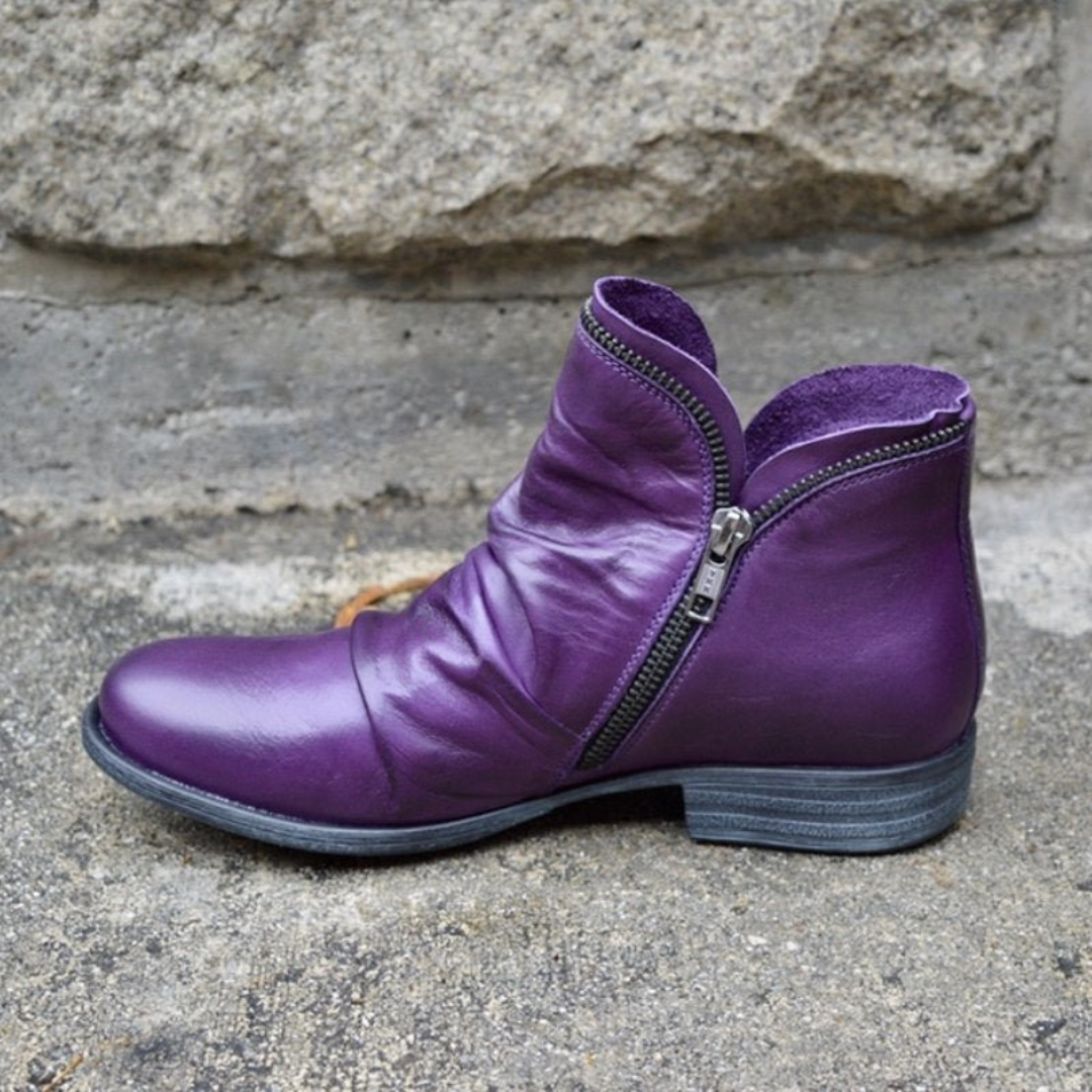 Klassische Damen Chelsea Boots in Schwarz, ideal für Herbst & Winter. Bequeme Stiefeletten mit zeitlosem Stil.
