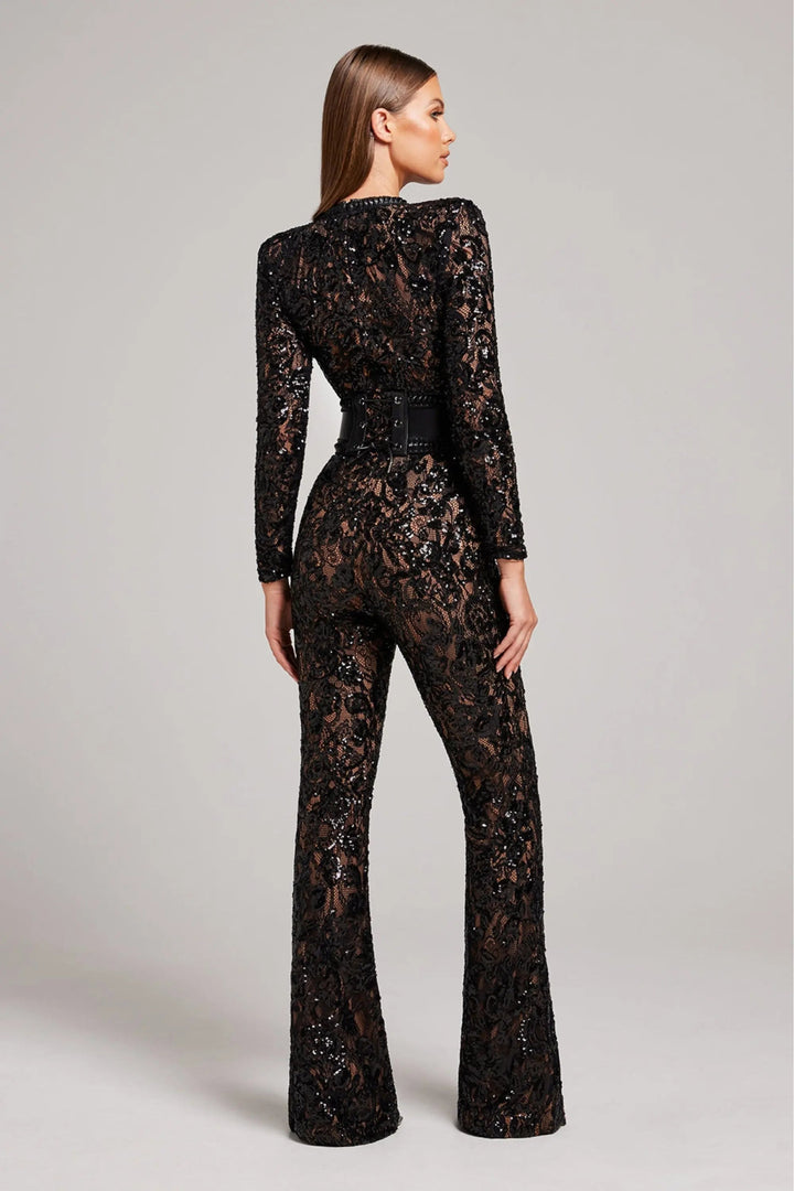 Komfortabler, figurbetonter Damen Bodysuit. Klassische, elegante Damenkleidung für stilvolle Mode-Looks.