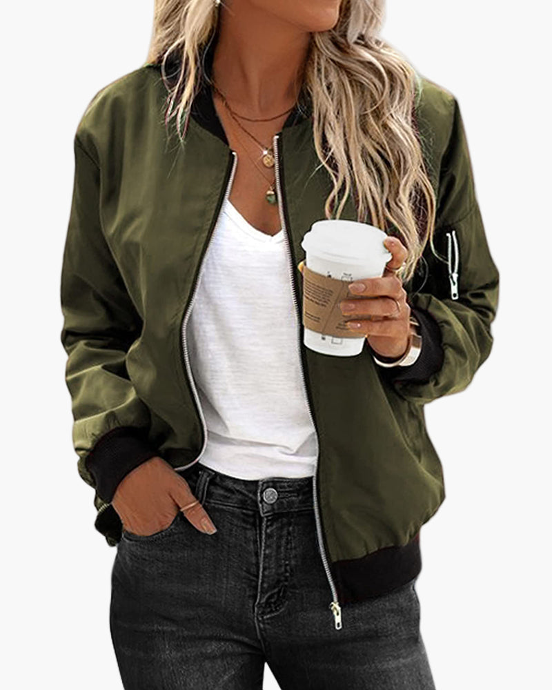 Modische Damen Bomberjacke als leichte Übergangsjacke für Frühling und Herbst. Ideal für Casual & Streetwear.