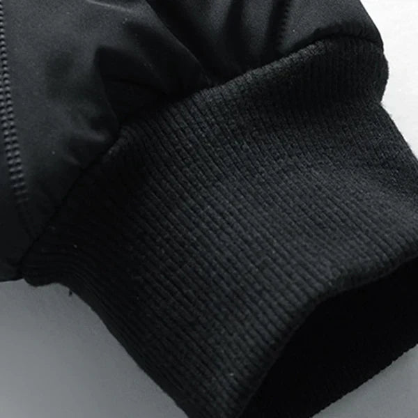 Eleganter Herren-Wintermantel, klassischer Übergangsmantel in zeitlosem Design für Business & Alltag.