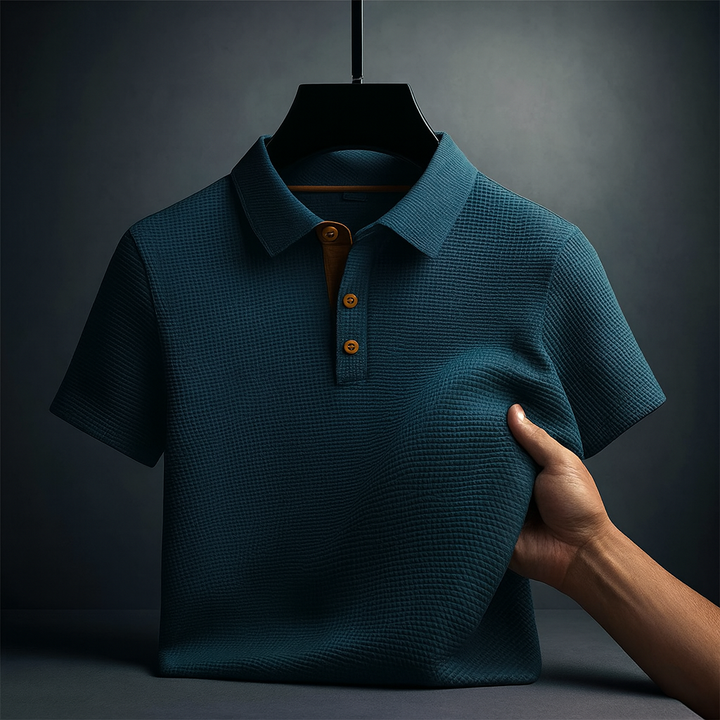 Stilvolles Herren-Poloshirt, Kurzarm, Stretch-Fit. Modernes Design mit Reverskragen für Komfort und Business-Casual Look.