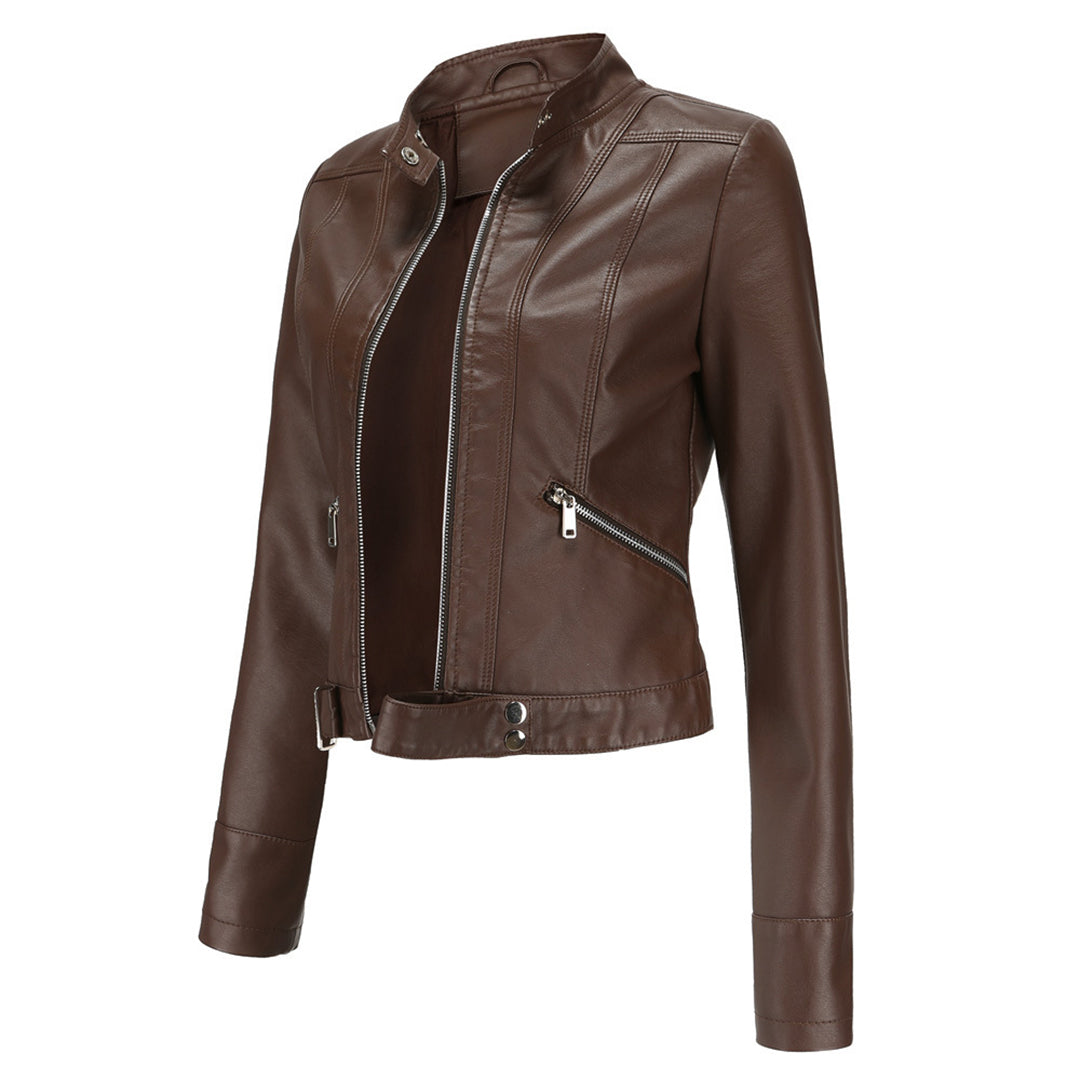 Klassische Damen Lederjacke, figurbetont, perfekt für frühlingshafte und herbstliche Looks.