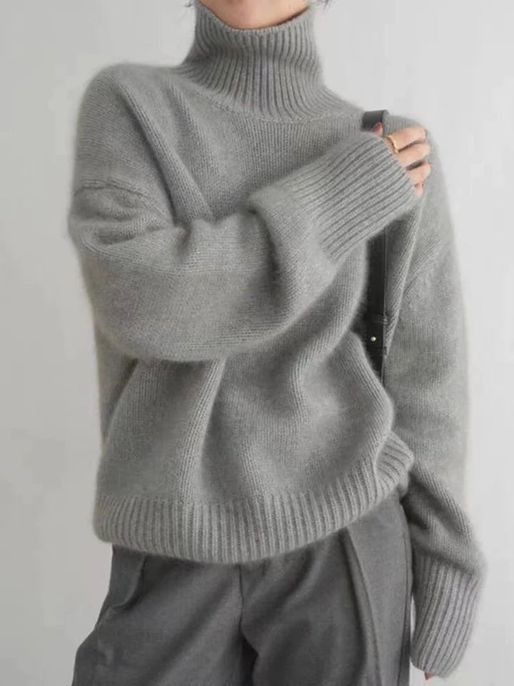 Vielseitiger Damen Rollkragenpullover. Langarm und warm, perfekt für elegante Outfits im Büro oder Alltag.