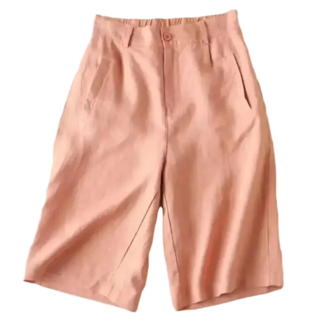 Damen Sommershorts, locker und knielang. Bequeme Freizeitshorts für Alltag und Urlaub, atmungsaktiver Stoff.