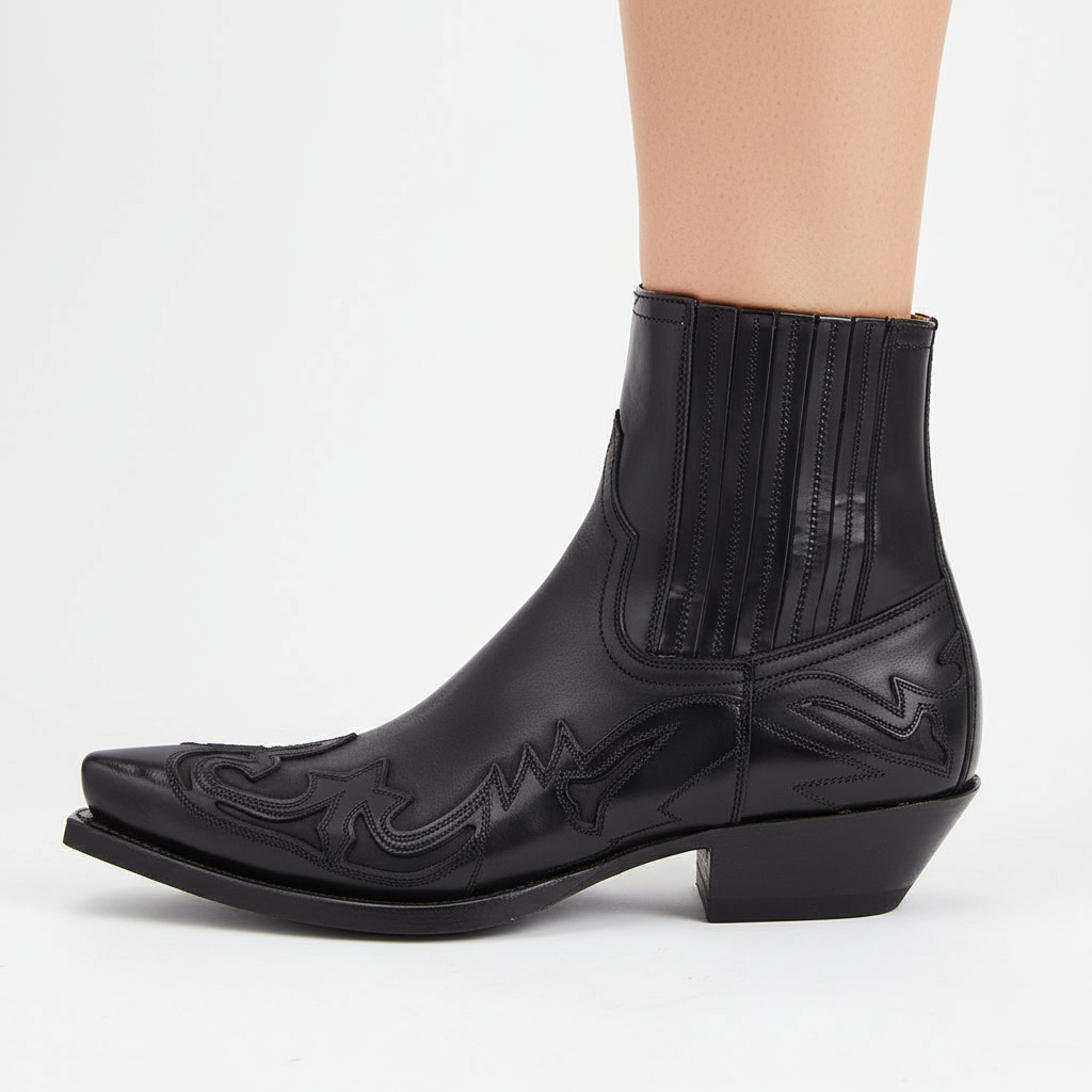 Elegante Unisex Cowboystiefel aus Leder mit feiner Western-Stickerei, ideal für trendige Herbst- & Frühlingslooks.