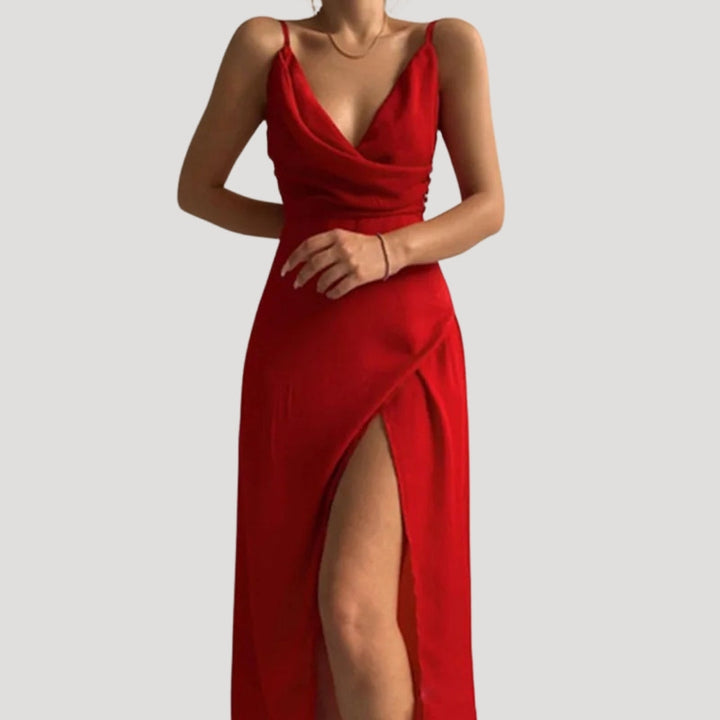 Elegantes Damen Wickel Maxikleid in Rot mit hohem Schlitz. Perfekt für Hochzeitsgäste, festliche Anlässe & Sommerpartys.