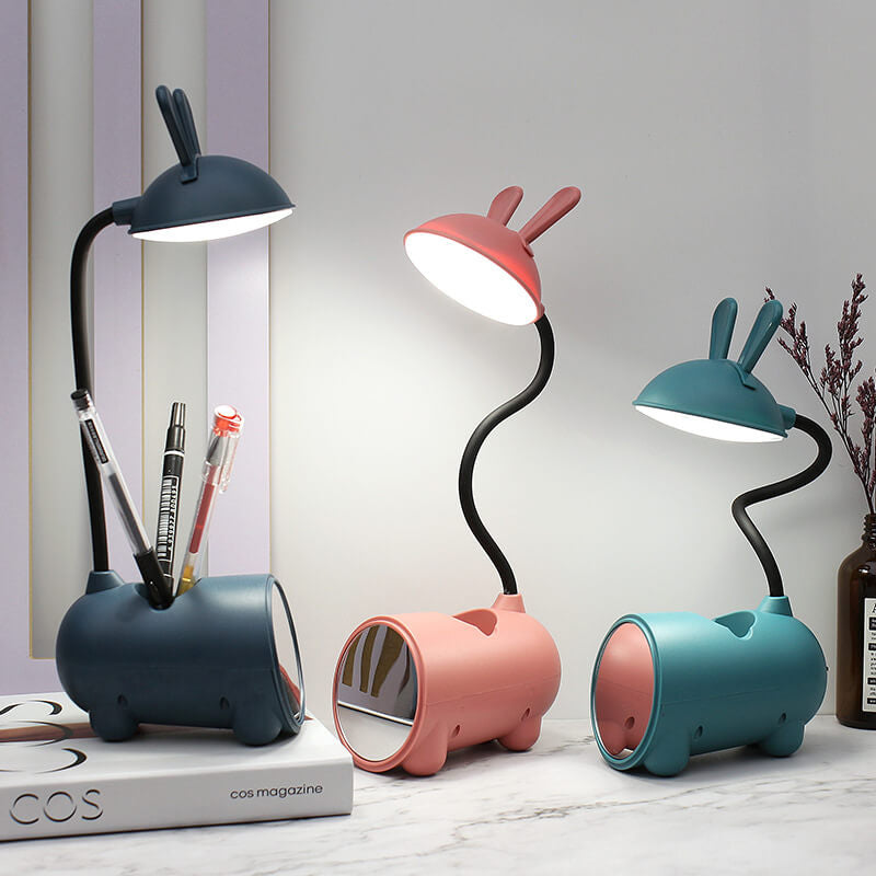 Detailansicht der Bunniva LED-Lampe: flexibler Hals, Stifthalter und intuitive Touch-Steuerung.