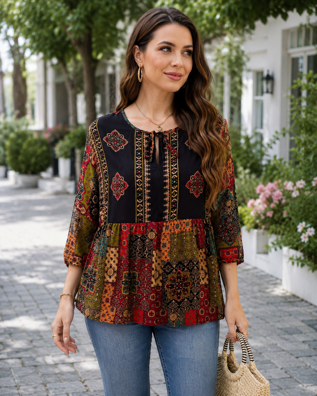 Damen Dreiviertelshirt mit Rundhals und elegantem Druckmuster. Komfortables Freizeitoberteil für vielseitige Looks.