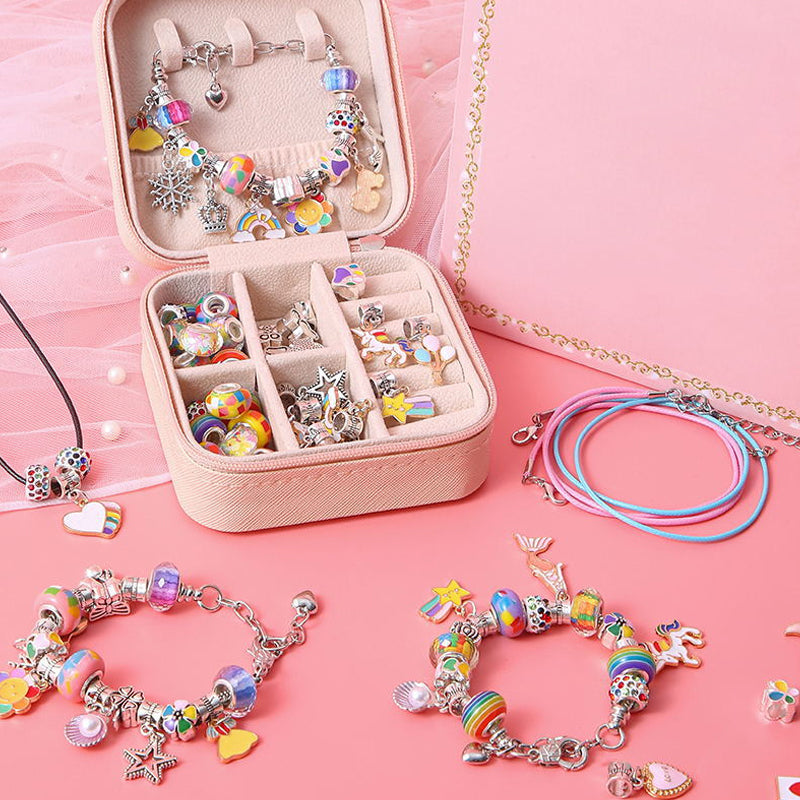 Bastelset für Kindergeburtstage: DIY Armbänder kreieren. Fördert Spiel & Kreativität bei Mädchen.