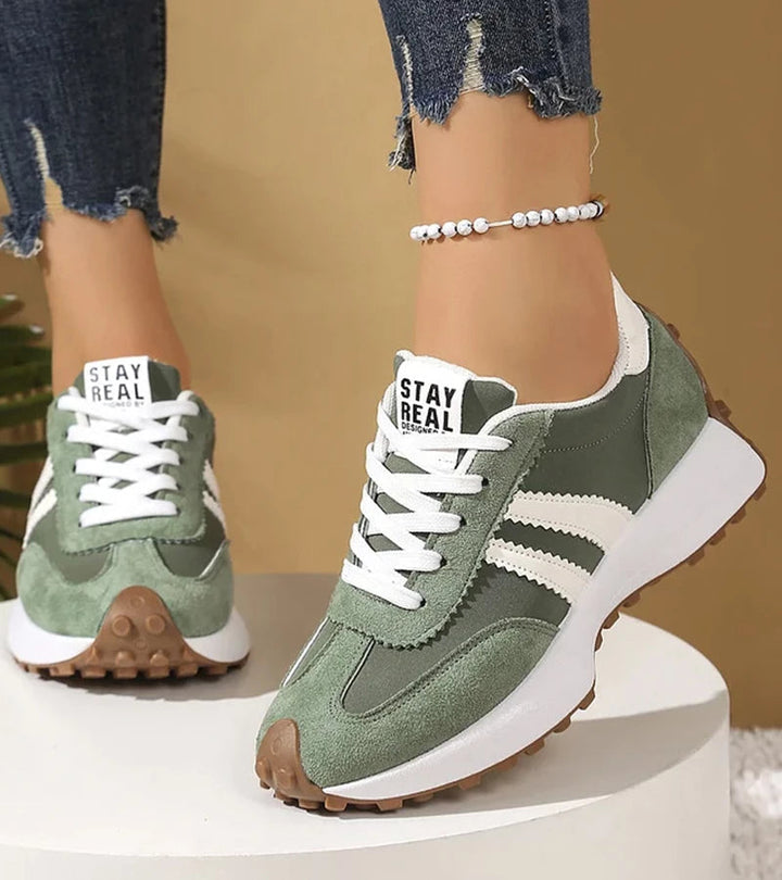 Halima Unisex Retro-Sneaker: Kombination aus Veloursleder & Textil für Atmungsaktivität & Stil.
