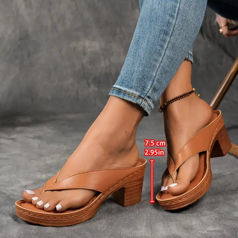 Modische & bequeme Damen Sandalen, orthopädisch, leicht, in Gold, Schwarz, Braun, Weiß erhältlich.