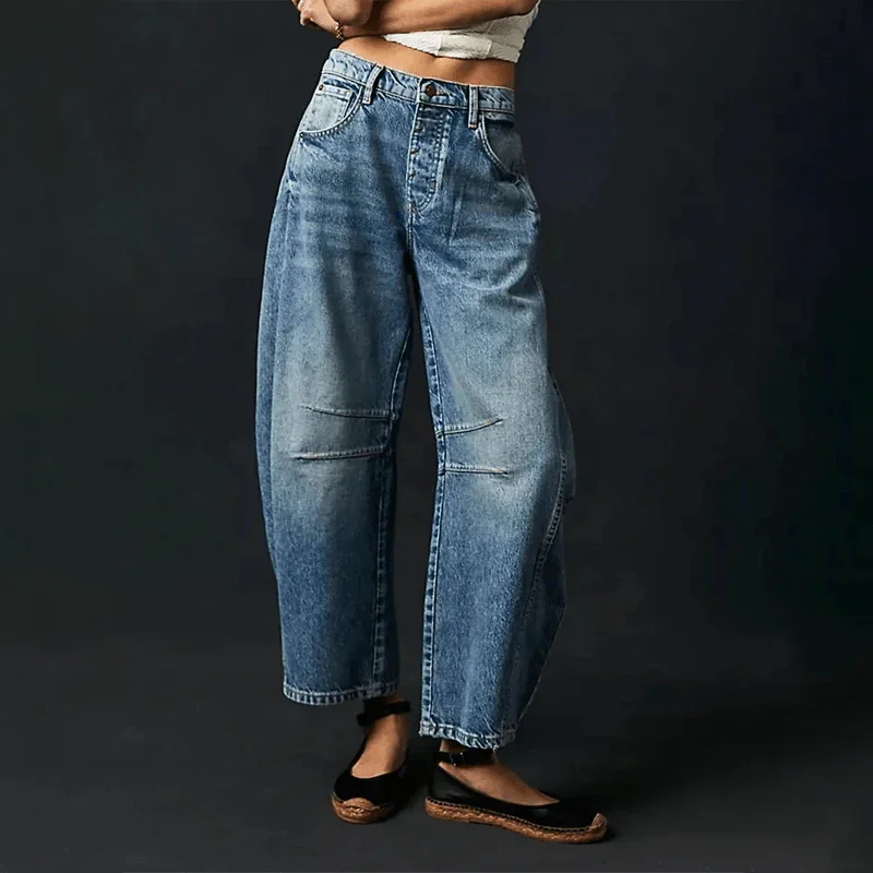 Modische Damenjeans: High-Waisted mit weitem Bein und elegantem Schnitt, perfekt für Frühlings- & Sommermode.
