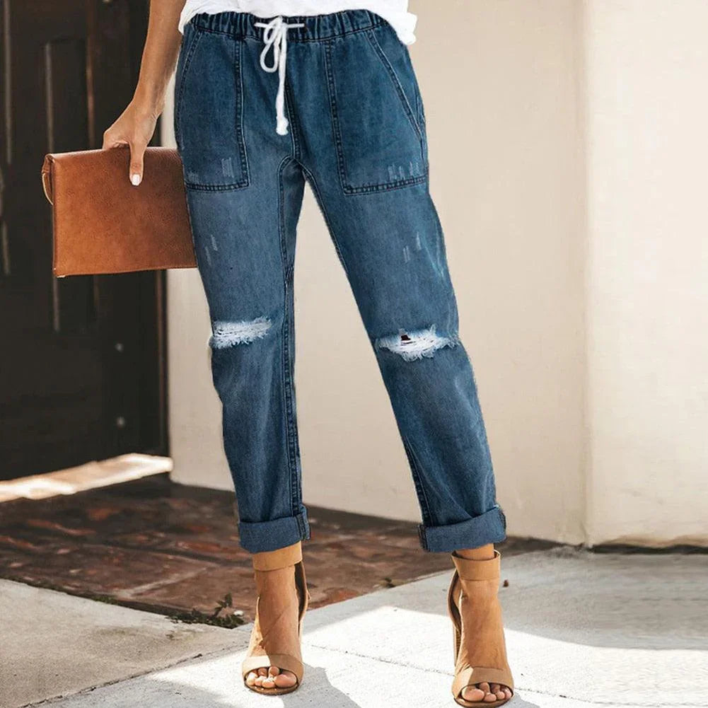 Bequeme Damen Jogginghose mit entspannter Passform & weichem Stoff. Elastischer Bund für optimalen Sitz, ideal für Freizeitmode.