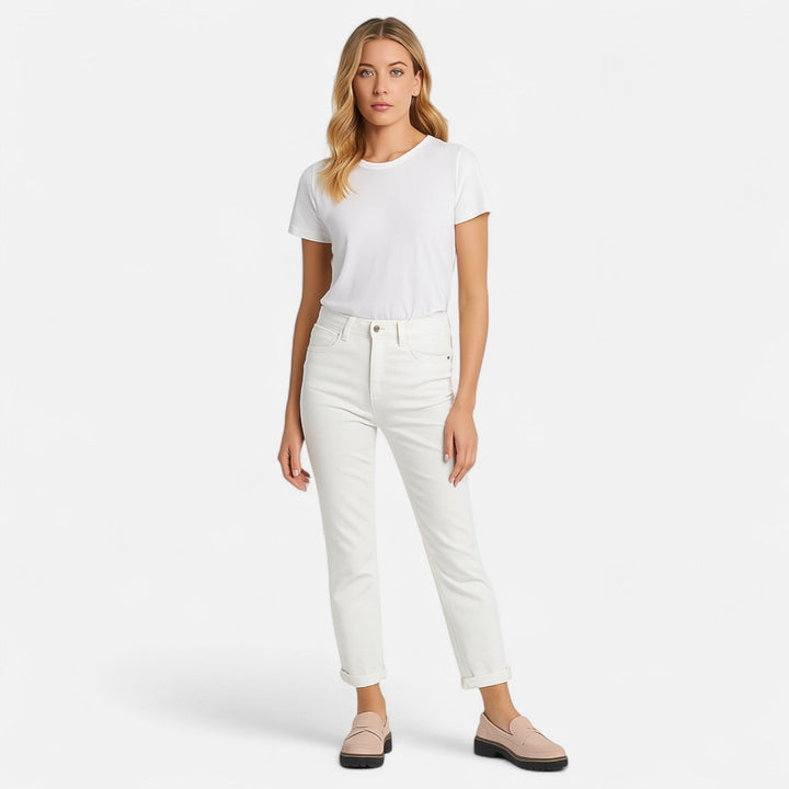 Ansicht der Damen Plateau Loafer. Zeigt den niedrigen Blockabsatz und die modische, bequeme Sohle.