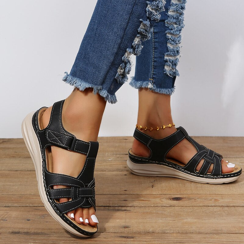 Komfortable Damen Sandalen für lange Spaziergänge und Reisen; bequeme Walking Damenschuhe für den Sommer.