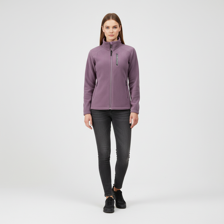 Trendige Damen Fleecejacke Ingrid in verschiedenen Farben. Ideal für Freizeit, Spaziergänge & als warme Schicht im Winter.