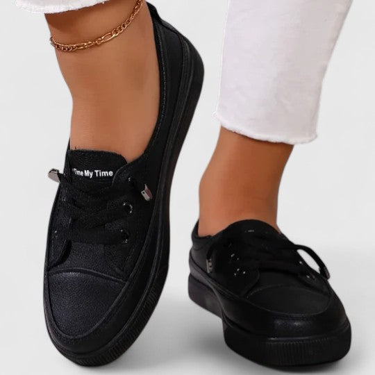 Hochwertige orthopädische Damen-Sneaker für den Frühling, mit atmungsaktivem Material und Komfortsohle.
