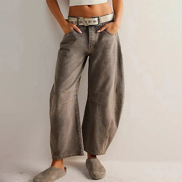 Moderne Damenhose in weiter Passform. Diese elegante Hose bietet hohen Tragekomfort für einen stilvollen Alltagslook.