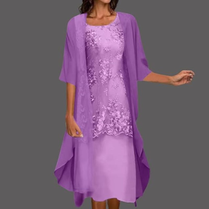 Modernes Damen Midikleid mit entspanntem Schnitt, eleganter Spitzen-Optik und stilvollem Cape-Layering für Frühling/Sommer.