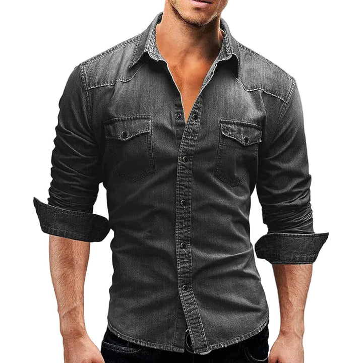 Schwarzes, modernes Herrenhemd aus Denim im Slim Fit. Bequemes Freizeithemd mit Knöpfen.