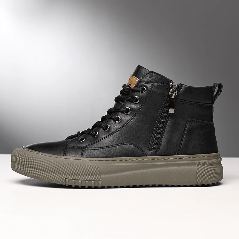 Moderne Herren High-Top Schnürschuhe in Schwarz. Warme, gedämpfte Herbst- und Winterschuhe für Komfort.