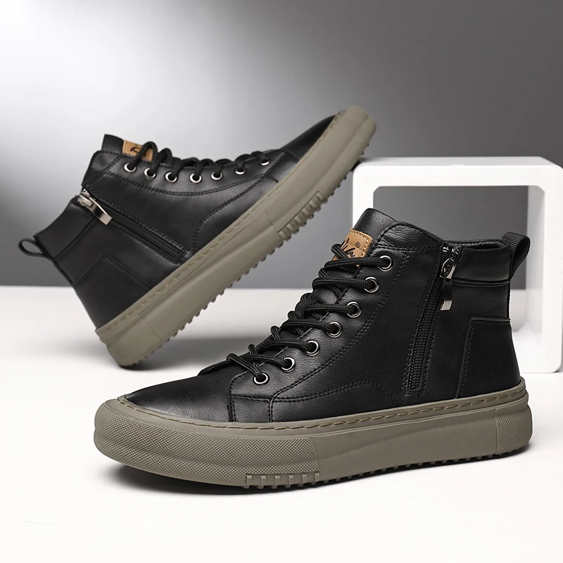 Herren High-Top Schnürstiefel in Schwarz-Weiß. Gedämpfte, bequeme Winterschuhe für robuste Outdoor-Aktivitäten.