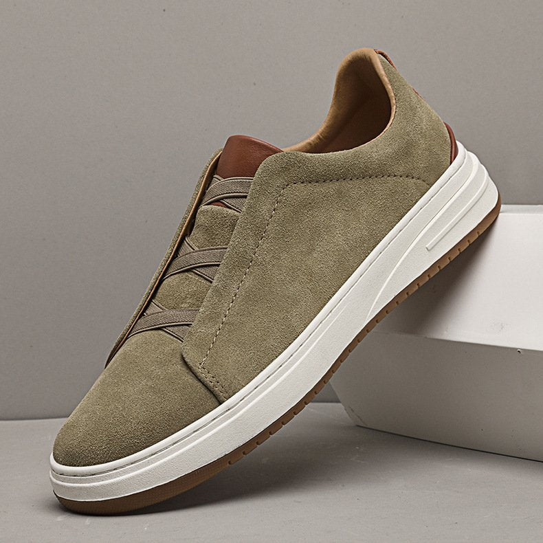 Minimalistische Herren Slip-On Sneaker in Dunkelgrau, weich und flexibel für den Alltag. Ideal als Komfortschuhe.
