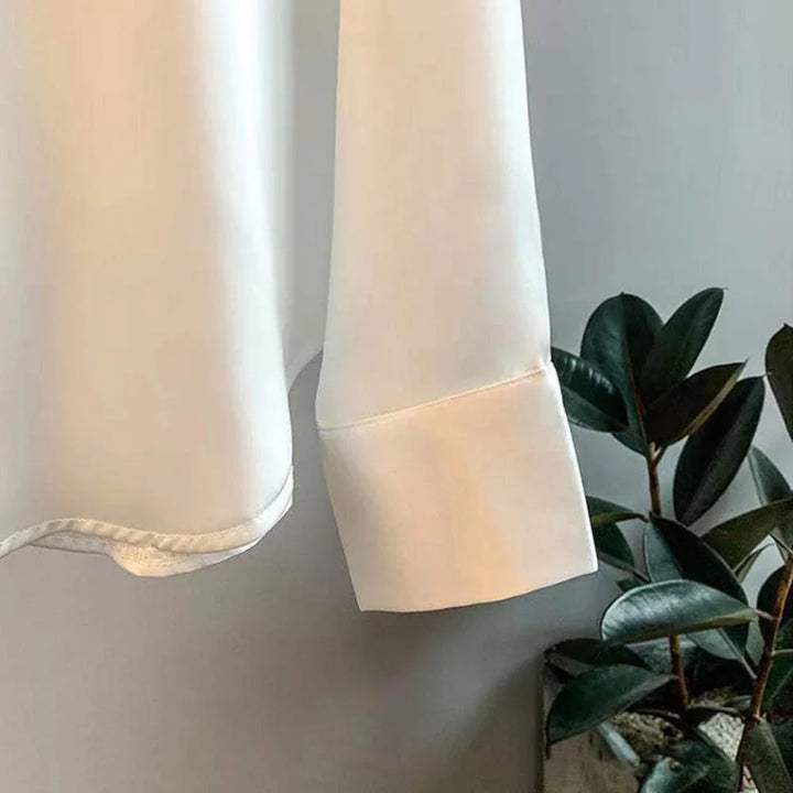 Vielseitige Damenbluse Langarm mit eleganter Knopfleiste, für Business & Freizeit.