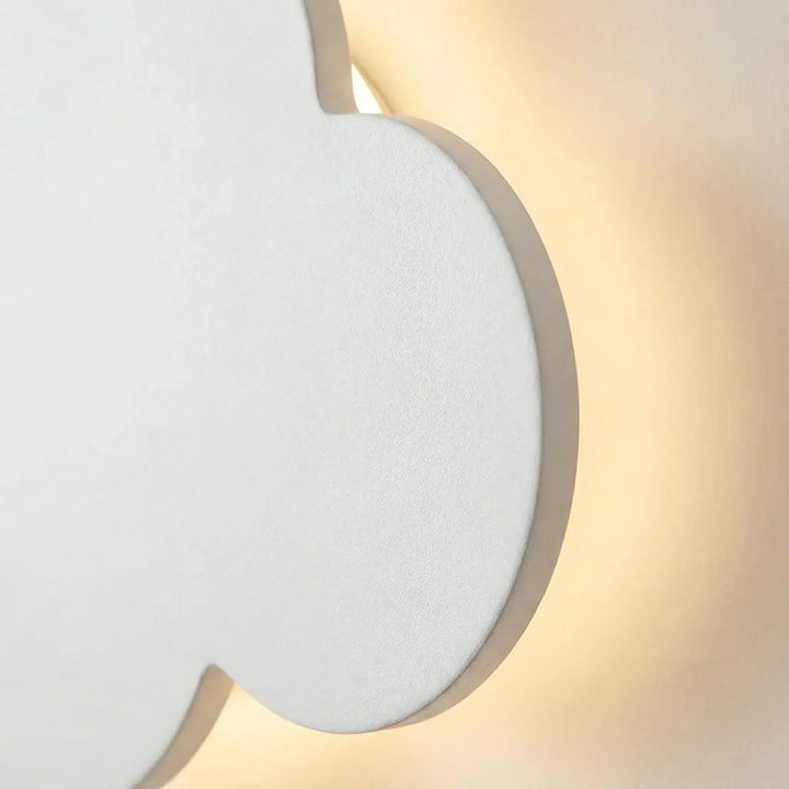 Wolken-Wandleuchte dimmbar mit LED. Sanftes Stimmungslicht für eine gemütliche Atmosphäre. Modernes Design Innenbeleuchtung.