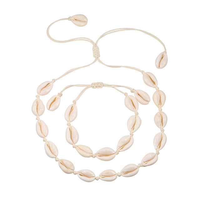 Handgemachtes Unisex Muschel Halskette & Armband Set für den Bohemien Strand-Look. Perfekt für Sommer-Accessoires.