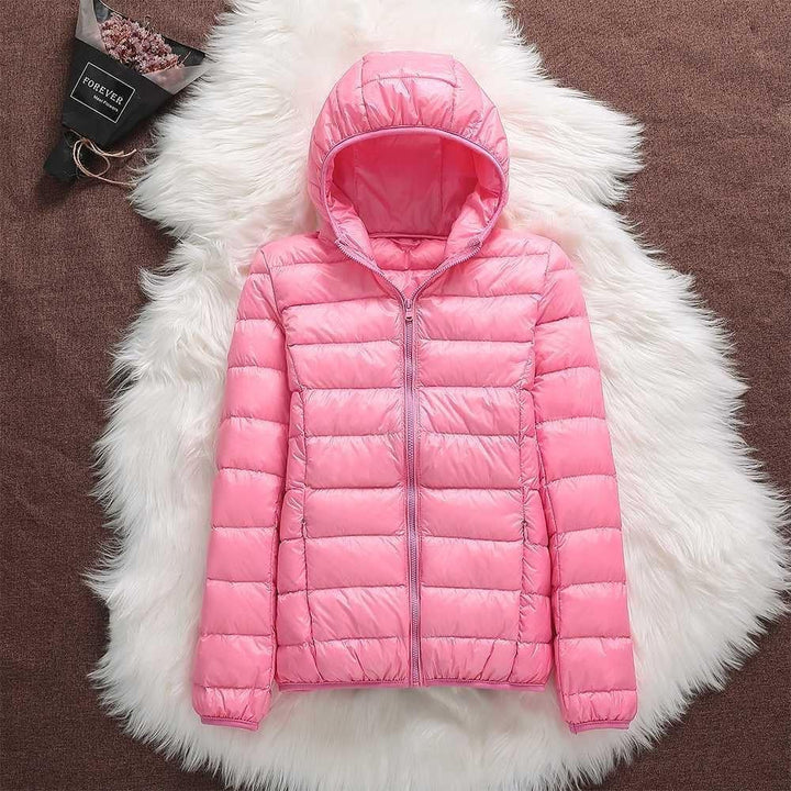Elegante, leichte Damen Übergangsjacke, winddicht & wasserabweisend. Perfekt für Alltag & Casual.