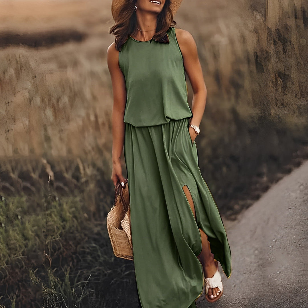 Langes, ärmelloses Damen Sommer Maxikleid mit exklusivem Retro-Muster. Fließend & elegant für jede Gelegenheit.