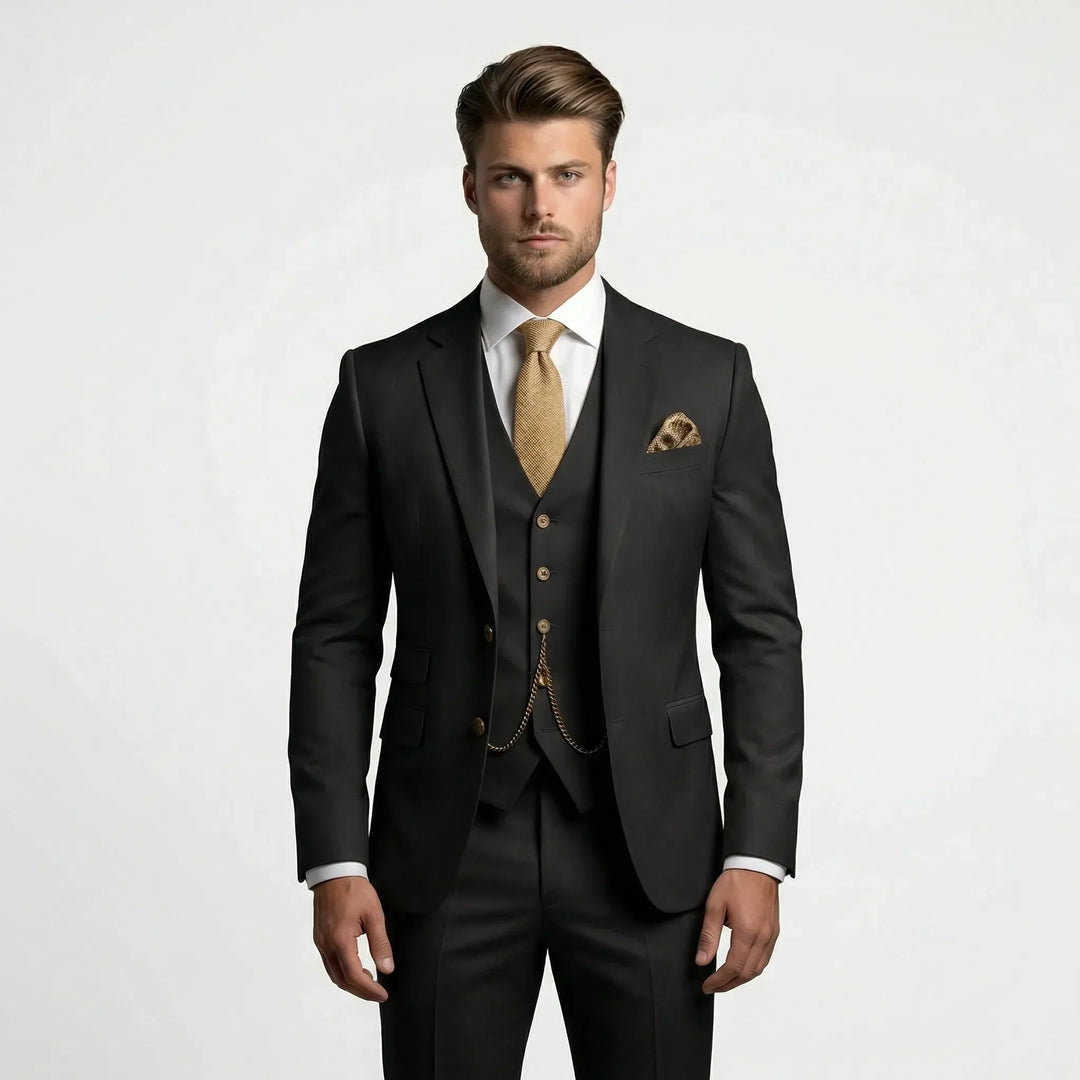 Vielseitiger Herren Dreiteiliger Slim Fit Anzug Yannick. Moderner Stil für Business, Party, Hochzeit & elegante Herrenmode.