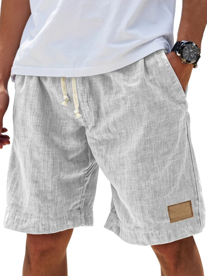 Stylische Herren Shorts im Relaxed Fit für maximalen Sommerkomfort. Leichte Freizeitshorts, ideal für Urlaub & Casual-Look.