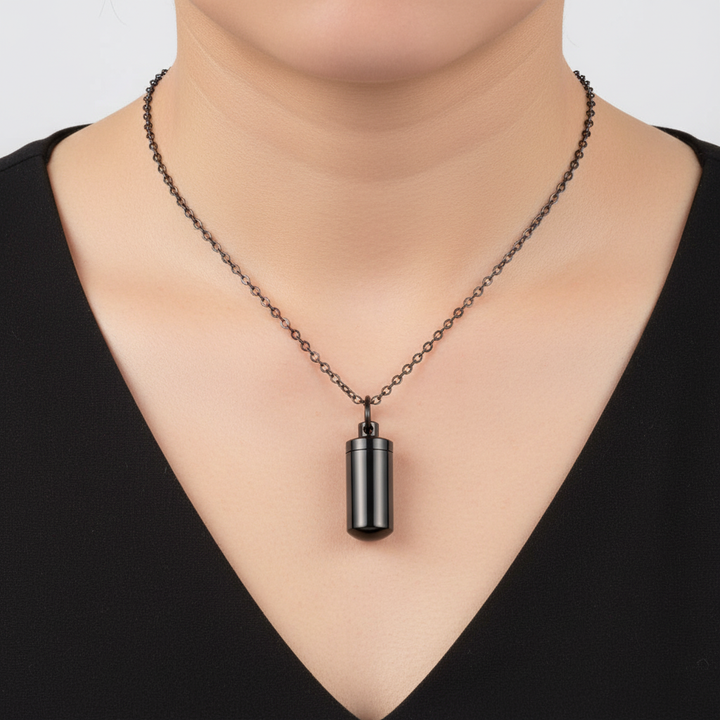 Stilvoller Erinnerungsschmuck: Damen-Halskette aus Edelstahl, AshHeart Design, Urnenanhänger Asche.