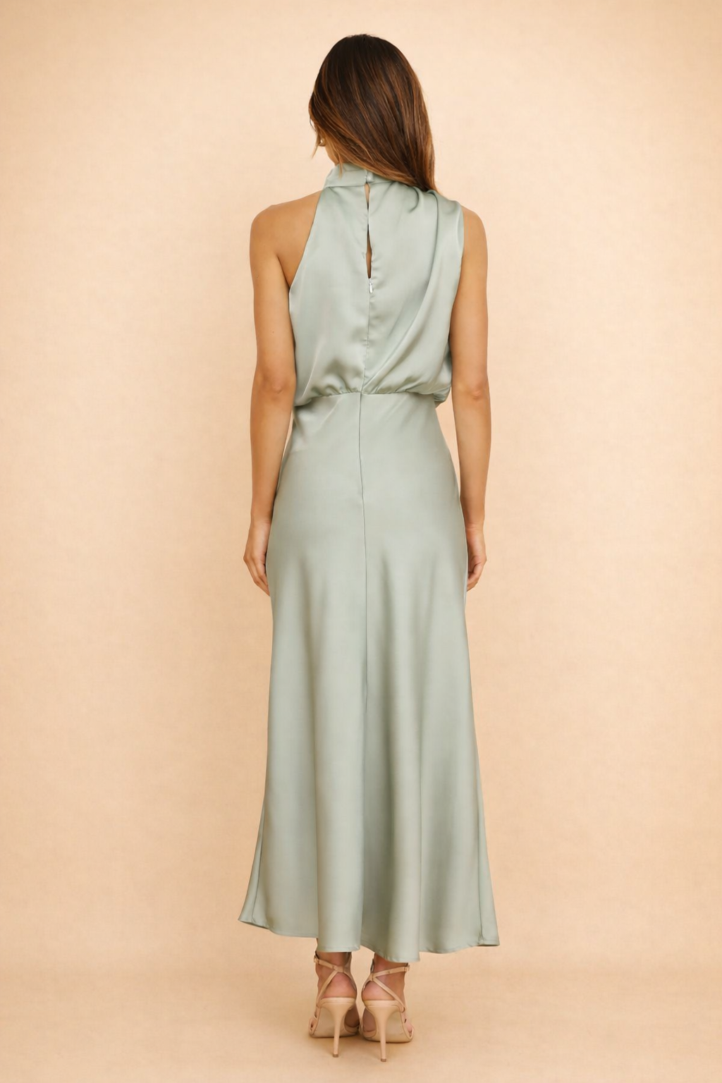 Elegantes Damen-Midikleid im One-Shoulder-Stil, perfekt als Abendkleid oder für festliche Partys.