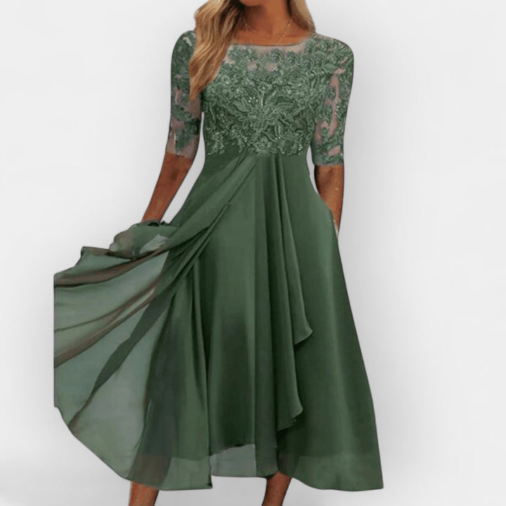 Schmeichelndes A-Linien Midikleid für Damen, ideal als Sommerkleid oder elegantes Partykleid.