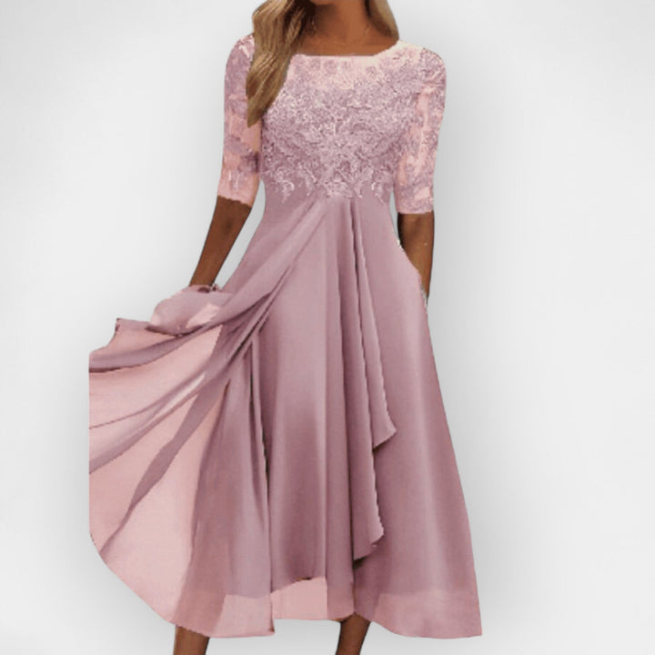 Luftiges Sommerkleid als Damen Midikleid in A-Linie. Perfektes Partykleid für elegante Sommerabende.