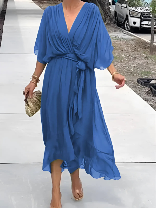Schickes Sommerkleid in Midi-Länge mit Bindeband, perfekt als elegantes Alltagskleid oder für Partys.