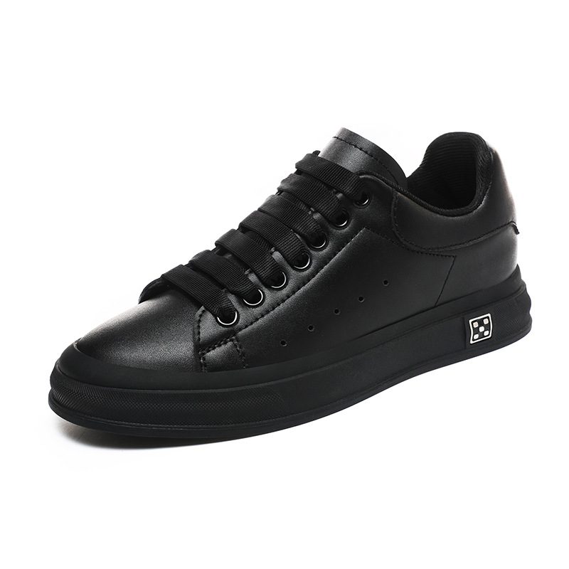 Hochwertige Herren Freizeitschuhe, stylisch, mit feinem Material und unsichtbarer Höhenerhöhung.