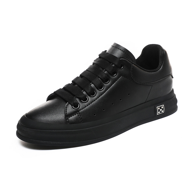 Hochwertige Herren Freizeitschuhe, stylisch, mit feinem Material und unsichtbarer Höhenerhöhung.