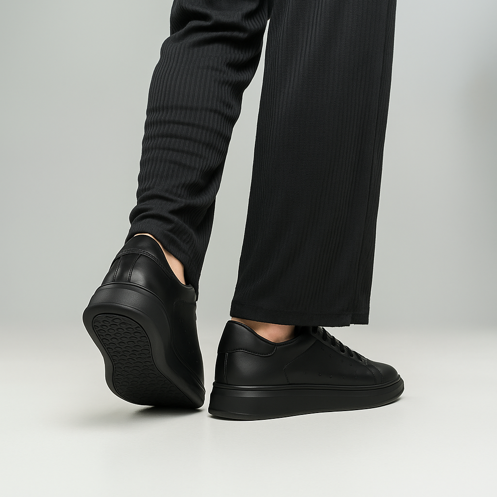 Herren Freizeitschuhe im Einsatz: Komfortable Erhöhungsschuhe für einen aktiven Lebensstil und Freizeit.