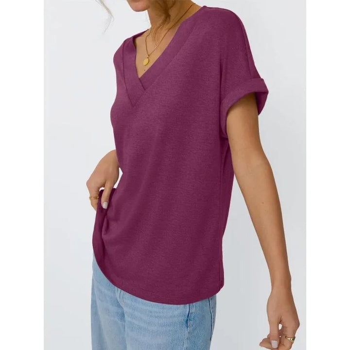 Damen Kurzarm Longshirt in Übergröße mit V-Ausschnitt, sehr bequem und atmungsaktiv für warme Tage.