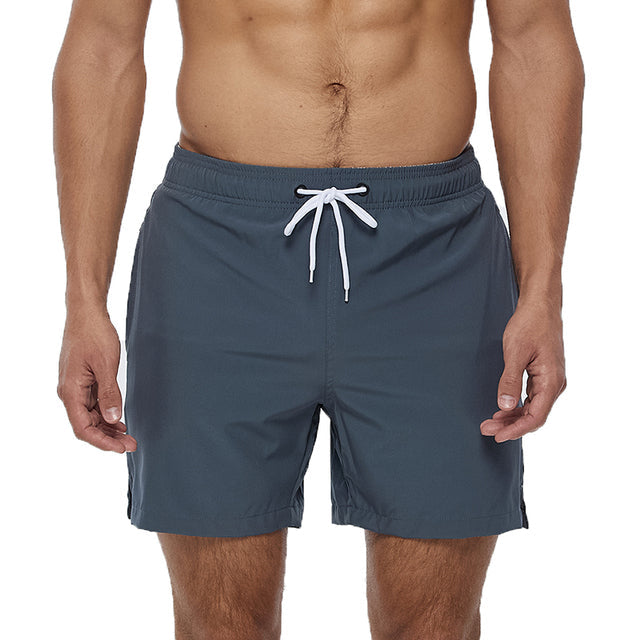 Stylische Herren Badehose, schnelltrocknend & komfortabel. Kurze Badeshorts mit elastischem Bund für den Sommerurlaub.
